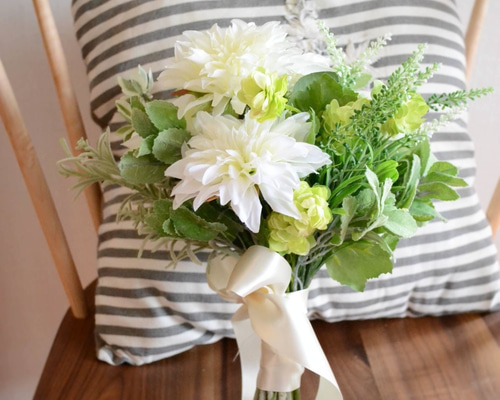 White dahlia Bouquet＆Boutonniere | Carry Bouquet