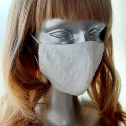 白・刺繍 立体マスク 6枚目の画像