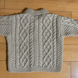 送料込み１００サイズアラン模様の手編みの子供用ジャケット　ベージュ 2枚目の画像