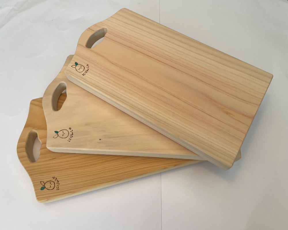 イチョウ材の丸まな板 赤木工房 とんとんとん イチョウの木で出来た