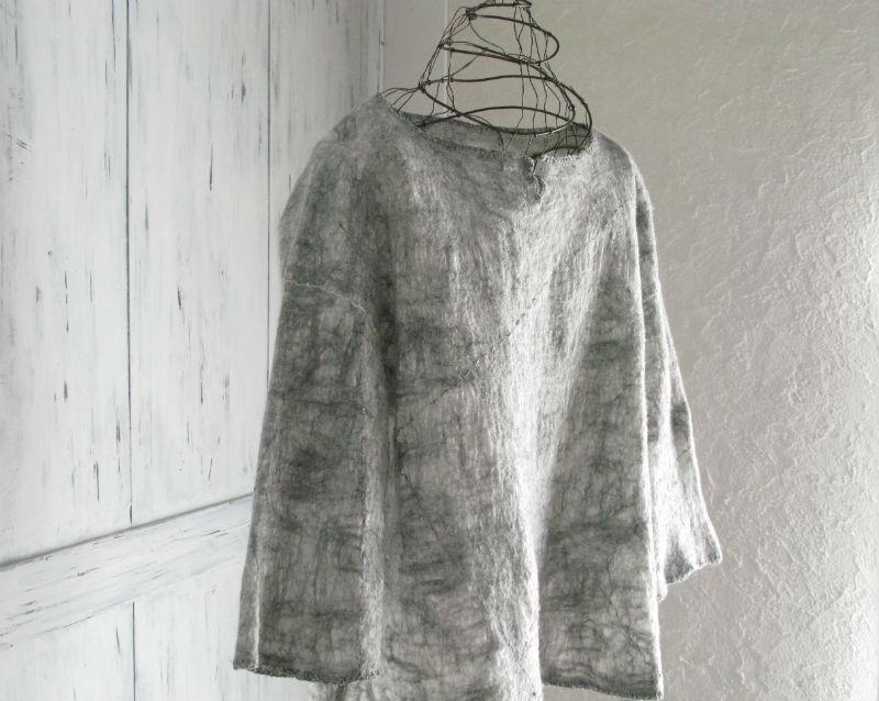 ハンドフェルトプルオーバー