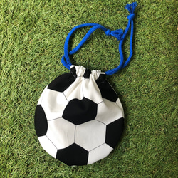 ボールみたいな サッカーボール 巾着⚽️ 1枚目の画像