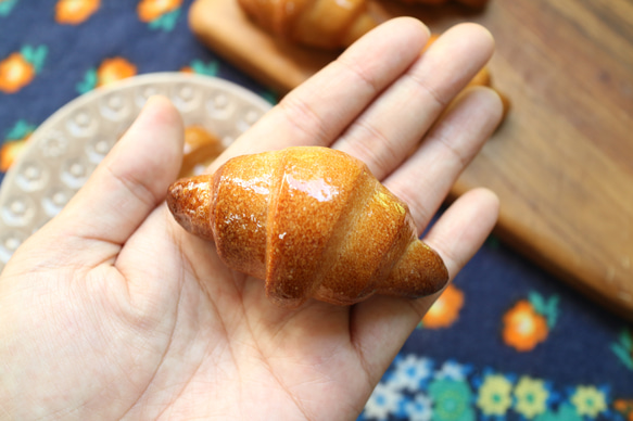 大きめ本物パンのミニチュア＊クロワッサン 2枚目の画像