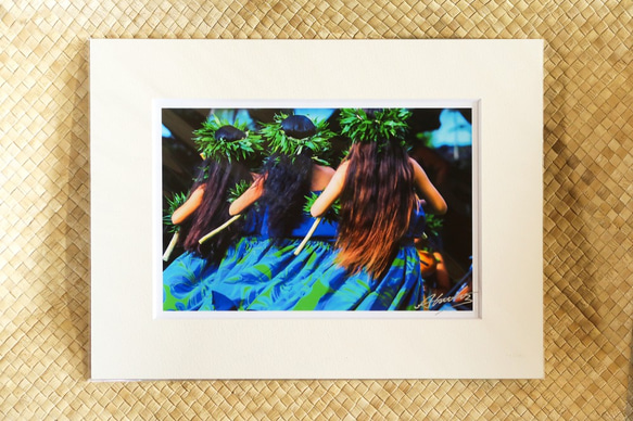 「カヒコ」原始的で力強さを感じる古典フラの魅了された瞬間 １１×１4マットフレーム作品 ハワイの写真 1枚目の画像