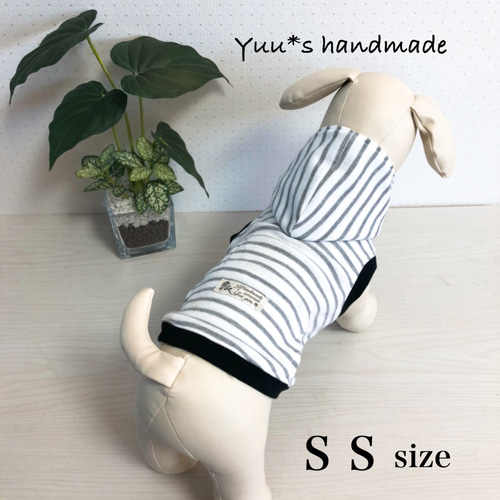 犬服＊SSサイズ＊フード付きタンクトップ＊チワワ＊トイプードル