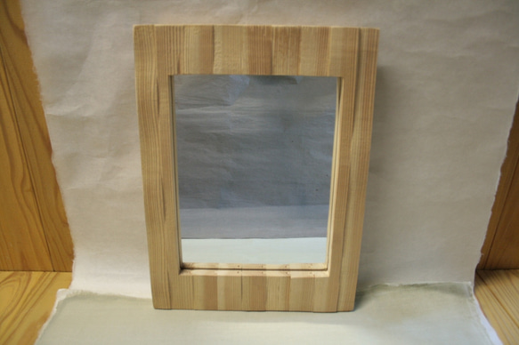 木枠の鏡 1枚目の画像