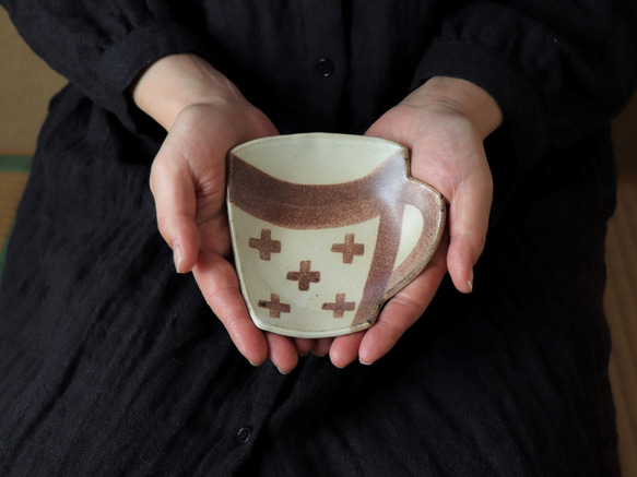 マグカップ小皿 クロス柄 ほっこりかわいい益子焼 1枚目の画像