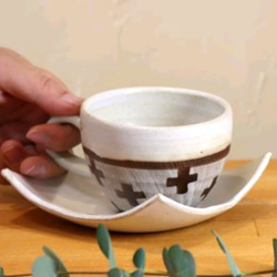 クロス柄 コーヒーカップ&ソーサー２個セット 益子焼 Creema限定 3枚目の画像