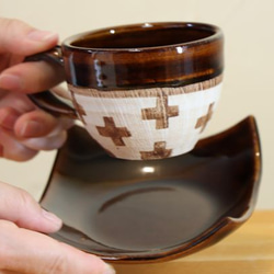 クロス柄 コーヒーカップ&ソーサー２個セット 益子焼 Creema限定 4枚目の画像