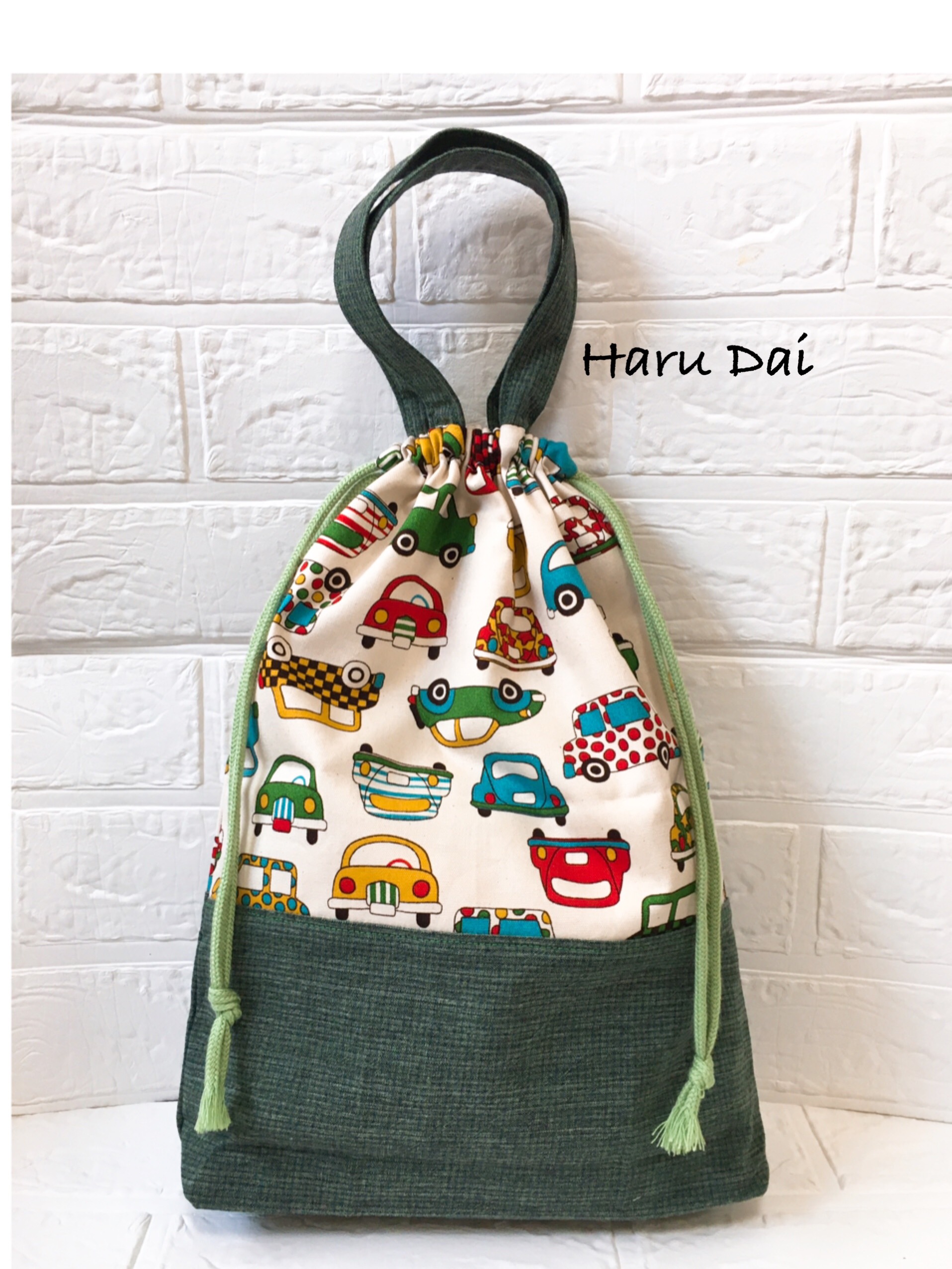 持ち手付き巾着☆くるま ☆持ち手付☆ クラシックカーの巾着袋 体操服袋・お着替え袋 harudai