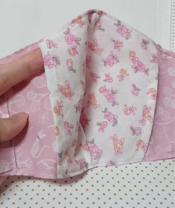再販未定【大きめサイズ】立体マスク マスクカバー ポケット付き 猫柄 ピンク 3枚目の画像