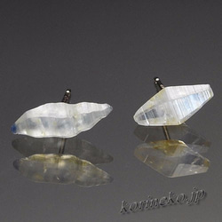 ノンダメージの美結晶。バイカラーサファイア結晶のシンプルピアス　２ 2枚目の画像