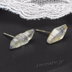 ノンダメージの美結晶。バイカラーサファイア結晶のシンプルピアス　２ 9枚目の画像