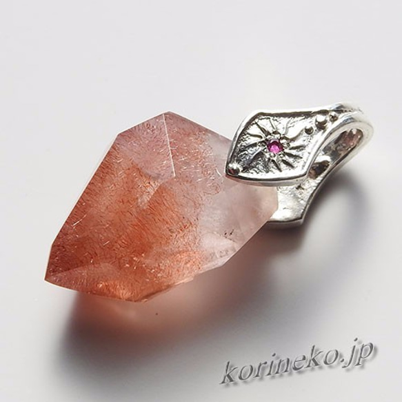 カザフスタン産ストロベリークォーツのシンプルペンダントトップ 4枚目の画像