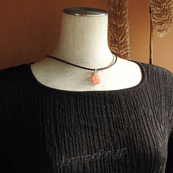 カザフスタン産ストロベリークォーツのシンプルペンダントトップ 10枚目の画像