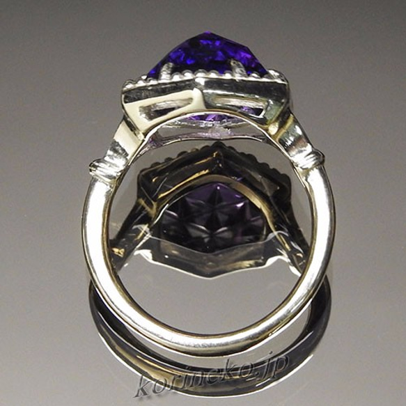 Newカット「灯」。オシャレなアメシストの甲州貴石切子リング　１０KYG 製 3枚目の画像