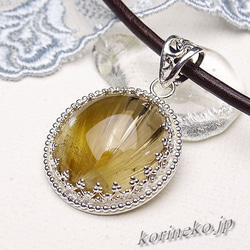 大きなゴールドルチルクォーツのアンティーク風レーシーペンダント 4枚目の画像