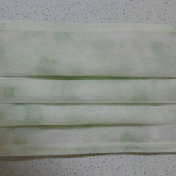 緑クローバー柄　使い捨て不織布マスク　4枚セット 3枚目の画像