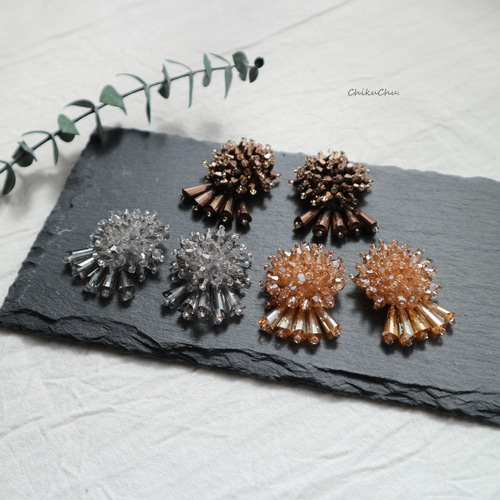 ビーズ 刺繍【ピアス/イヤリング】ガラスビーズ ビーズ刺繍