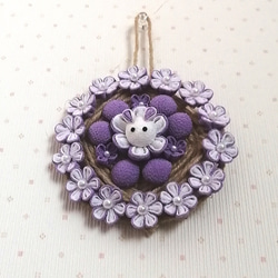 ♡花うさぎ♡　つまみ細工　壁飾り　紫色　 4枚目の画像