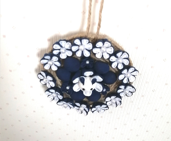 ♡花うさぎ♡　つまみ細工　壁飾り　青色　 5枚目の画像