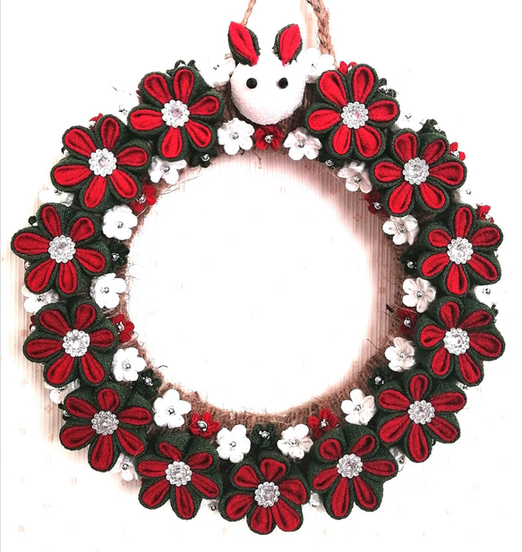 ♡クリスマスリース♡　約20cm　つまみ細工　壁飾り　うさぎ　赤×緑 1枚目の画像