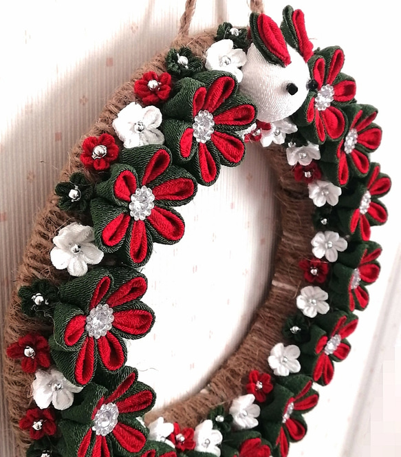 ♡クリスマスリース♡　約20cm　つまみ細工　壁飾り　うさぎ　赤×緑 3枚目の画像