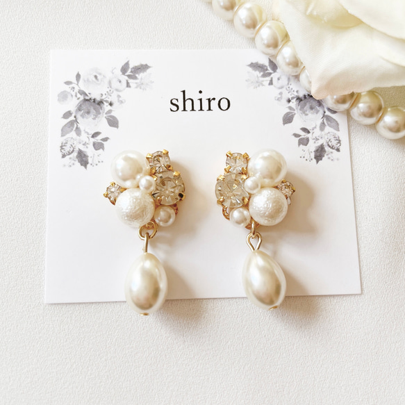 パールが揺れる、結婚式やお呼ばれにぴったりな上品ビジューピアス/イヤリング　フォーマル 3枚目の画像
