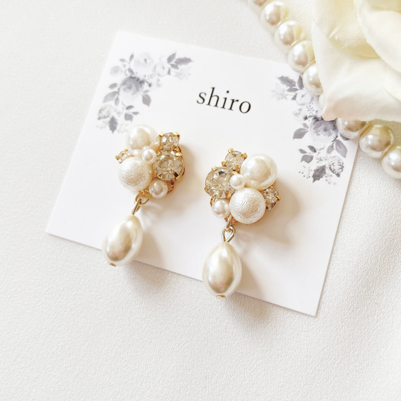 パールが揺れる、結婚式やお呼ばれにぴったりな上品ビジューピアス/イヤリング　フォーマル 4枚目の画像