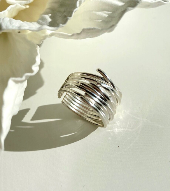 ♡シルバー925/重なったボリュームリング♡R2741 2枚目の画像