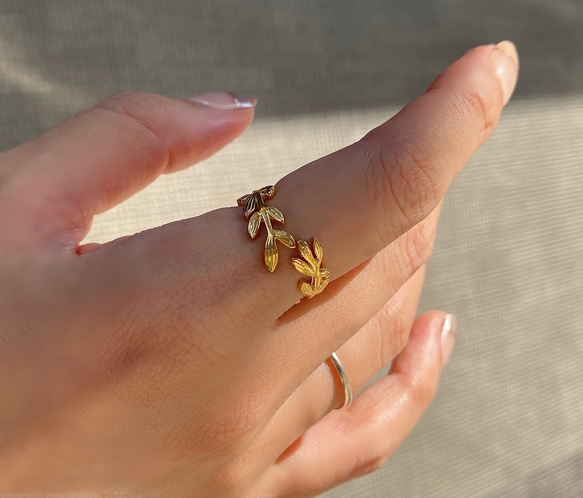 全体型 ❊ 月桂樹ラッキーモチーフリング18kgp ❊身につけていると、幸せになれる✧˖° 6枚目の画像