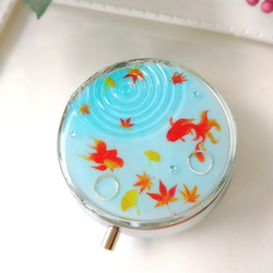 シマエナガ✧︎レジンピルケース 紅葉 0_3271369e870fb8b7e0296c3e7996