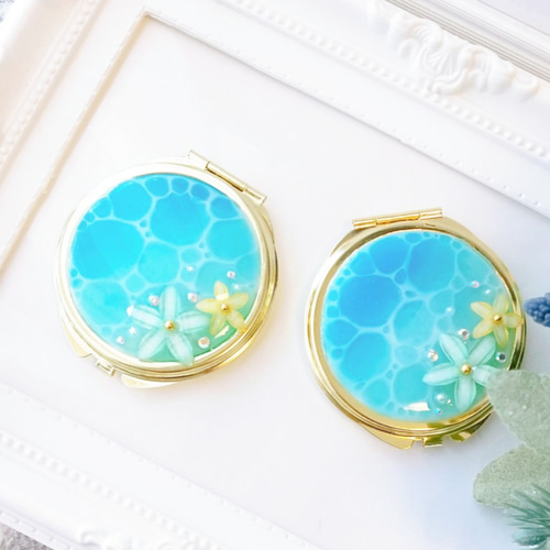 海のハンドミラー 花 水面 手鏡 レジン 手鏡 しっぽ工房 通販 8891959