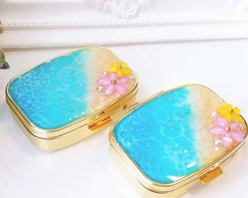 「つぁんちゃん専用」 ハンドメイド レジン オリジナル ピルケース ミラー付きピルケース レジン用土台 1個 仕切り有り 丸型 ハート