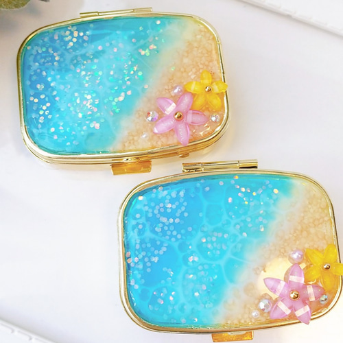 シマエナガ✧︎レジンピルケース 紅葉 ハンドメイド レジン ピルケース 小物ケース シマエナガ 星 月