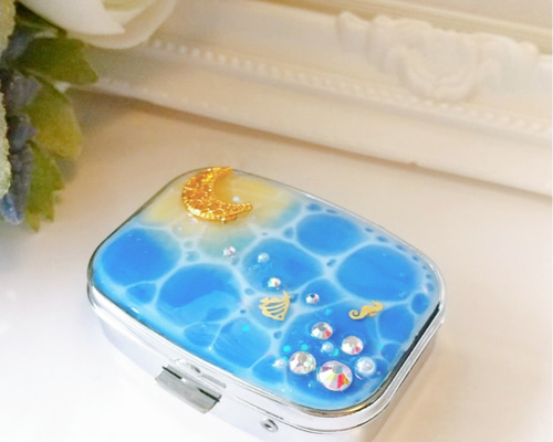 海の底の宝物 レジン ピルケース その他ケース しっぽ工房 通販
