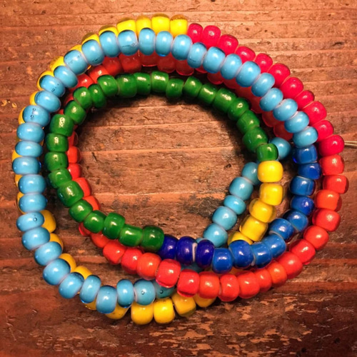 【まーちゃん さま】antique ✵* アンティークビーズの ホワイトツリー Antique White hearts Beads (アンティーク ホワイトハート