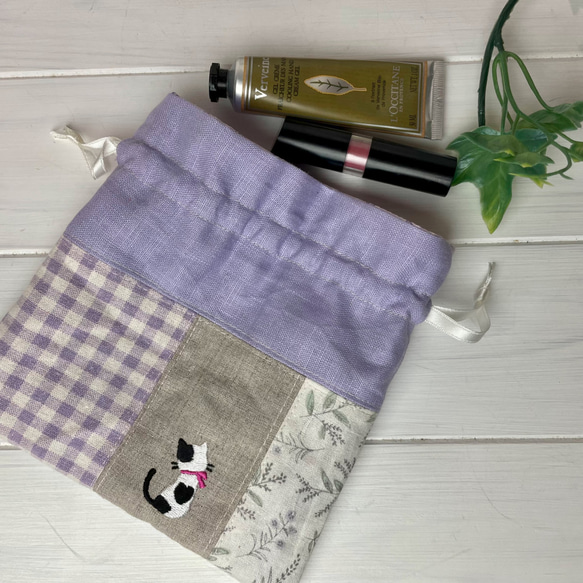 丸洗いできる　猫刺繍+猫プリント　紫づくし猫巾着（ねこぎんちゃく）ポーチ 3枚目の画像