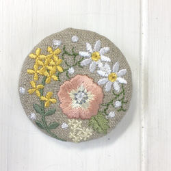 2018新春福袋　セット（両面刺繍）刺繡がまぐち　オレンジポピーと黄色の小花　タッセル付+ブローチ 3枚目の画像