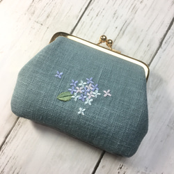 （両面刺繍）あじさい　二つ折の札が入る　がま口薄型　カードポケットx2個付　リネン　 3枚目の画像