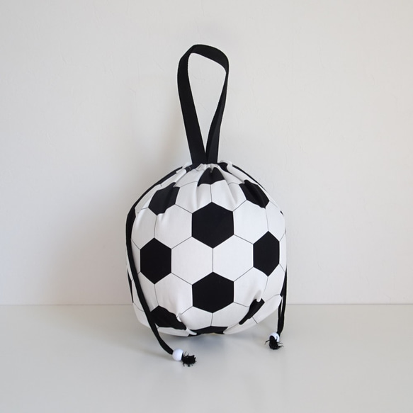 【白×黒】サッカーボール柄のボール入れ《直径23cm》 人気・おすすめ｜売れ筋商品・話題商品におすすめ コスパ重視 安心配送 国内発送・正規流通商品