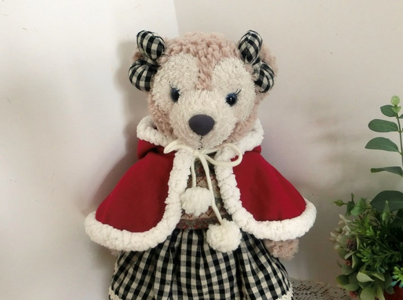 【ちぃオーダーページ】給食袋　ハンドメイド　くま柄　赤チェック ダッフィー,シェリーメイ 赤色ポンチョ その他人形 Daisy 通販 4810062