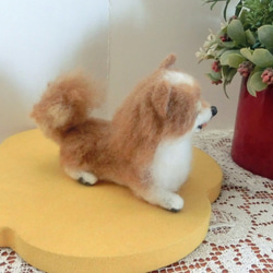 羊毛フェルト　ポメラニアン　座り姿　　犬　イヌ 3枚目の画像