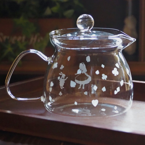 不思議の国にアリス　ティーポット ふしぎの国のアリス うさみみティーポット | オンラインクレーン