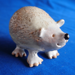 ハリネズミ　陶器の動物オブジェ 5枚目の画像