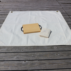 【夏の浜辺に持っていきたい！】帆布レジャーシートと木製プレートのピクニックセット 1枚目の画像