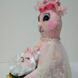 『ピンクウサギの親子』祝誕生　赤ちゃん　プレゼント　創作人形　うさぎ縫いぐるみ　フォトフレーム付　ハート型 4枚目の画像