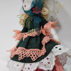 『小さな小さな淑女　マドモアゼル』創作人形　プレゼント　ロココ調　中世　アンティークドール　オシャレなぬいぐるみ 5枚目の画像