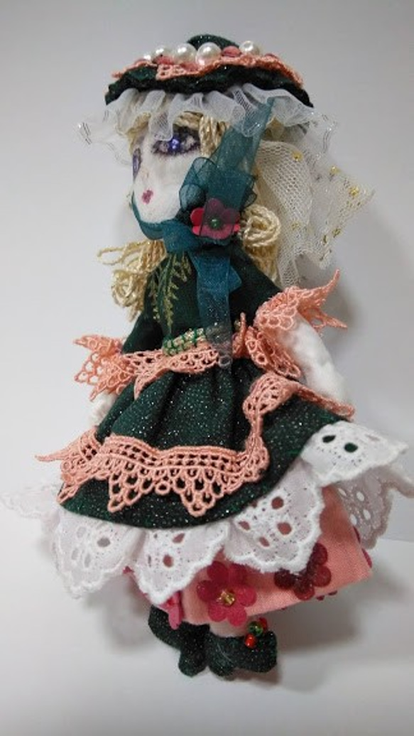 『小さな小さな淑女　マドモアゼル』創作人形　プレゼント　ロココ調　中世　アンティークドール　オシャレなぬいぐるみ 5枚目の画像