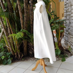 亞麻度假長款優雅連衣裙連衣裙純白經典 第3張的照片
